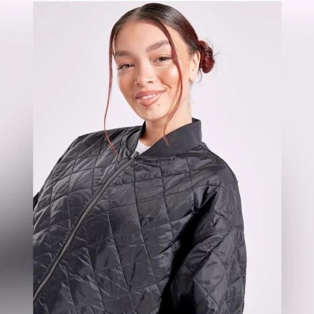 NIKE WOMENS RTW BOMBER JACKET - Picture 4 of 5